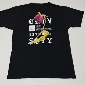 Lira Rose T-Shirt Men's Medium 100% Cotton